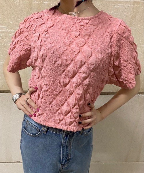 one way(ワンウェイ)の「エンボスクロップドトップス(Tシャツ/カットソー・レディース・ホワイト/ブラック/ライトピンク・FREE)」の14枚目の写真