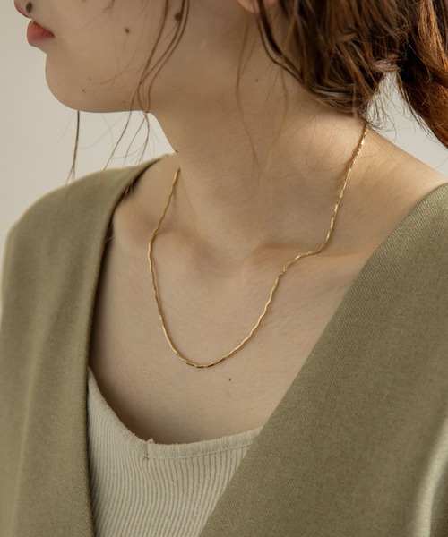 SMELLY（スメリー）の「ウェーブチェーンネックレス（ネックレス・レディース・ゴールド/シルバー・-）」の4枚目の写真