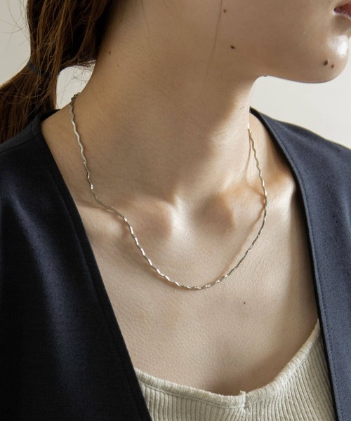 SMELLY（スメリー）の「ウェーブチェーンネックレス（ネックレス・レディース・ゴールド/シルバー・-）」の13枚目の写真