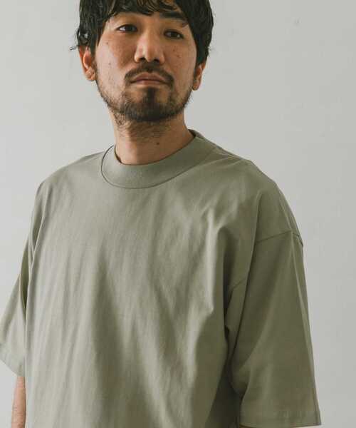 URBAN RESEARCH DOORS(アーバンリサーチドアーズ)の「モックネックタフTシャツ(Tシャツ/カットソー・メンズ・ホワイト/チャコールグレー/ベージュ/グリーン・MEDIUM/LARGE)」の4枚目の写真