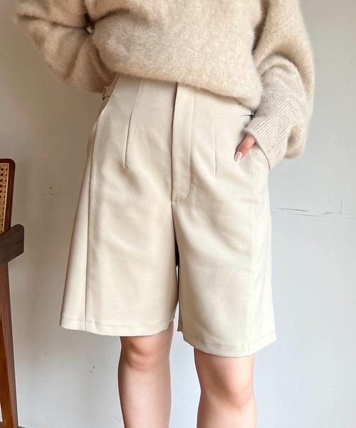 CAPRICIEUX LE'MAGE（カプリシューレマージュ）の「サイドベルトショートパンツ（その他パンツ・レディース・ブラック/ホワイト系その他・38/36）」の5枚目の写真