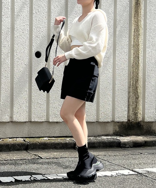 Jewelobe(ジュエローブ)の「ポロカラーUネック変形ショートプルオーバー(ニット/セーター・レディース・アイボリー/ベージュ/ブラウン・FREE)」の20枚目の写真