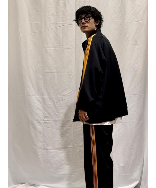 Right-on（ライトオン）の「【Refurbish】トラックジャケット（ジャージ・メンズ・ブラック/パープル/ネイビー・M/L/XL）」の18枚目の写真