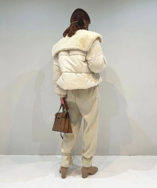 MAJESTIC LEGON（マジェスティックレゴン）の「エコファーカラーファイバーダウン（ダウンジャケット/コート・レディース・ベージュ/アイボリー・SMALL/MEDIUM）」の15枚目の写真