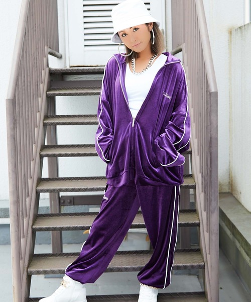 babyShoop（ベイビーシュープ）の「ベロア刺繍ジャケット（テーラード