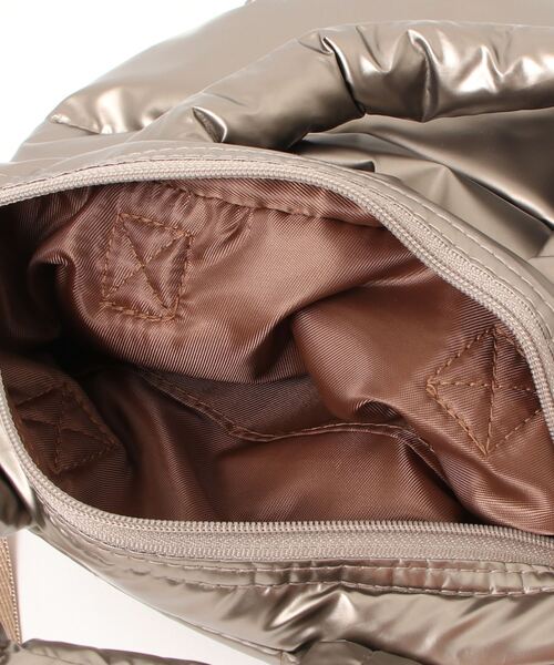 ROOTOTE（ルートート）の「【取外し可能ショルダー付き】ルートート/LT.サコッシュ.フェザーカラーB2（ショルダーバッグ・レディース・シルバー/ゴールド・FREE）」の9枚目の写真