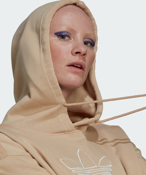 adidas（アディダス）の「トレフォイルグラフィック 刺しゅうパーカー / アディダスオリジナルス（パーカー・レディース・ベージュ/ブラック/ホワイト・MEDIUM/SMALL/XX-LARGE/LARGE/X-LARGE/X-SMALL）」の9枚目の写真