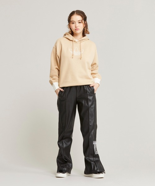 adidas（アディダス）の「トレフォイルグラフィック 刺しゅうパーカー / アディダスオリジナルス（パーカー・レディース・ベージュ/ブラック/ホワイト・MEDIUM/SMALL/XX-LARGE/LARGE/X-LARGE/X-SMALL）」の11枚目の写真