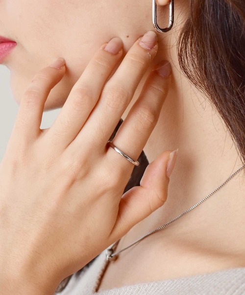 LHME（エルエイチエムイー）の「LHME スリムプレーンリング/サージカルステンレス316L（金属アレルギー対応）（リング・レディース・シルバー/イエローゴールド・9号/11号/13号/15号）」の11枚目の写真