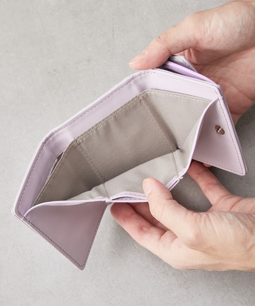 Actually(アクチュアリー)の「カウレザー ミニウォレット(財布・レディース・グレイッシュベージュ/ゴールド/イエロー/ラベンダー・フリー)」の21枚目の写真