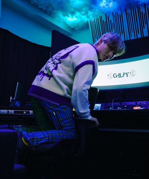 GALFY(ガルフィー)の「GALFY/ガルフィー わんわん落書きチョッキ(ベスト・メンズ・ホワイト/ブラック/パープル・L/XL)」の21枚目の写真