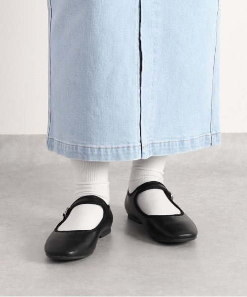 cepo（セポ）の「ワンストラップカンフーシューズ（バレエシューズ・レディース・ブラック/オフホワイト・M/L）」の2枚目の写真