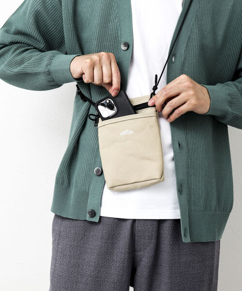 DANTON（ダントン）の「【DANTON/ダントン】COTTON SHOULDER POUCH DT-H0143 LCS（ショルダーバッグ・メンズ・レッド/マスタード/インディゴブルー/ベージュ/ブラック/グレー・FREE）」の4枚目の写真
