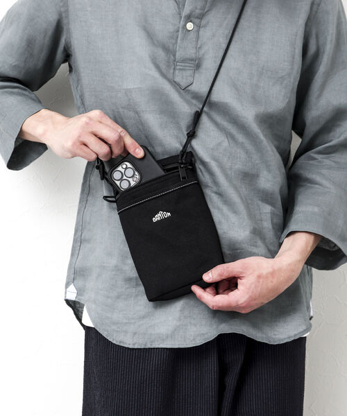 DANTON（ダントン）の「【DANTON/ダントン】COTTON SHOULDER POUCH DT-H0143 LCS（ショルダーバッグ・メンズ・レッド/マスタード/インディゴブルー/ベージュ/ブラック/グレー・FREE）」の2枚目の写真