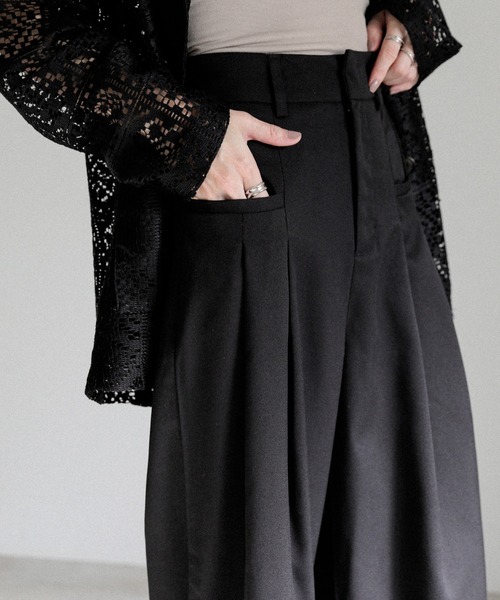 ツイルポケット切り替えタックワイドパンツ（スラックス