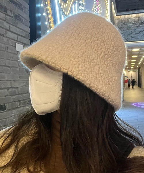 tone（トーン）の「【gratin】ラムウール風バケットハット（ハット・レディース・ホワイト/ブラック/ベージュ/ブルー/アイボリー・FREE）」の2枚目の写真