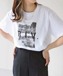 HER CLOSET | 【shemoshelly】WEB限定モノクロフォトプリントロゴTシャツ(Tシャツ/カットソー)