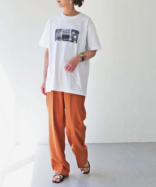 HER CLOSET（ハークローゼット）の「【shemoshelly】WEB限定モノクロフォトプリントロゴTシャツ（Tシャツ/カットソー・レディース・ホワイト/ホワイト系その他・S/M/L）」の15枚目の写真