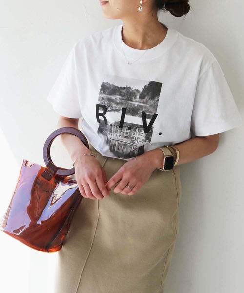 HER CLOSET（ハークローゼット）の「【shemoshelly】WEB限定モノクロフォトプリントロゴTシャツ（Tシャツ/カットソー・レディース・ホワイト/ホワイト系その他・S/M/L）」の6枚目の写真