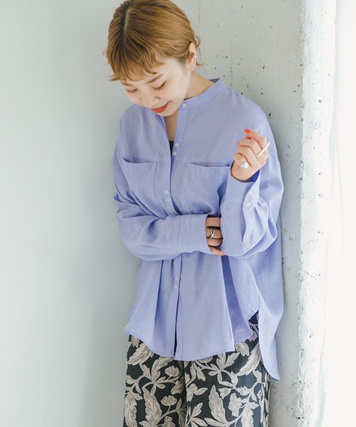 ITEMS URBANRESEARCH（アイテムズ アーバンリサーチ）の「シアーポケットシャツ（シャツ/ブラウス・レディース・ブラック/ホワイト/ブルー・FREE）」の21枚目の写真