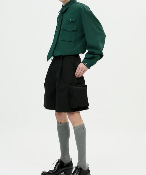ESC STUDIO（イーエスシースタジオ）の「【ESC STUDIO/イーエスシースタジオ】multi pocket shorts/ ポケット ショーツ ハーフパンツ（カーゴパンツ・メンズ・ブラック/ブルー・01/02）」の4枚目の写真