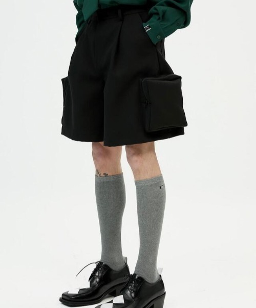 ESC STUDIO（イーエスシースタジオ）の「【ESC STUDIO/イーエスシースタジオ】multi pocket shorts/ ポケット ショーツ ハーフパンツ（カーゴパンツ・メンズ・ブラック/ブルー・01/02）」の9枚目の写真