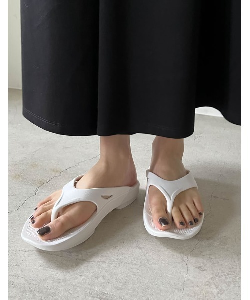 Re:EDIT（リエディ）の「[大きいサイズ有][ユニセックス]クッションフリップトングサンダル（サンダル・レディース・アイボリー/ブラック・S～Ｍ/L～LL/M～Ｌ/LL～3L）」の12枚目の写真