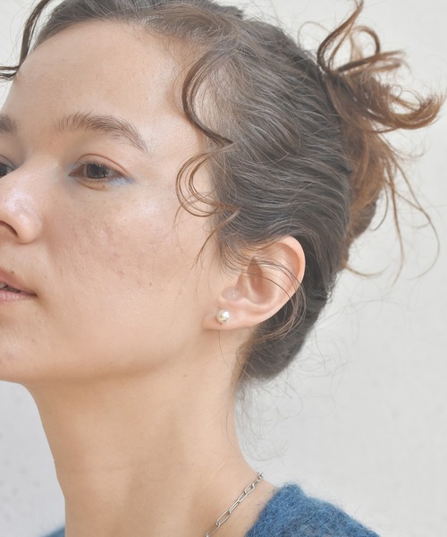 LHME（エルエイチエムイー）の「【WEB限定】”MELLOW”パールキャッチピアス/ボール/サージカルステンレス（金属アレルギー対応）【LHME / エルエイチエムイー】（ピアス（両耳用）・レディース・シルバー/ゴールド・ONE SIZE）」の9枚目の写真