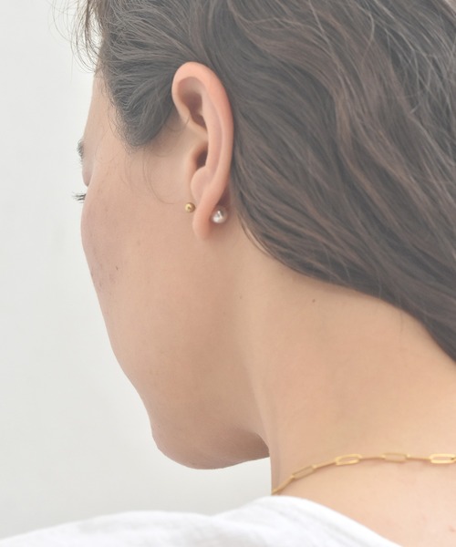 LHME（エルエイチエムイー）の「【WEB限定】”MELLOW”パールキャッチピアス/ボール/サージカルステンレス（金属アレルギー対応）【LHME / エルエイチエムイー】（ピアス（両耳用）・レディース・シルバー/ゴールド・ONE SIZE）」の6枚目の写真