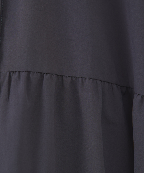 qualite（カリテ）の「ソフトタフタティアードワンピース（ワンピース・レディース・チャコールグレー/カーキ・フリー）」の14枚目の写真