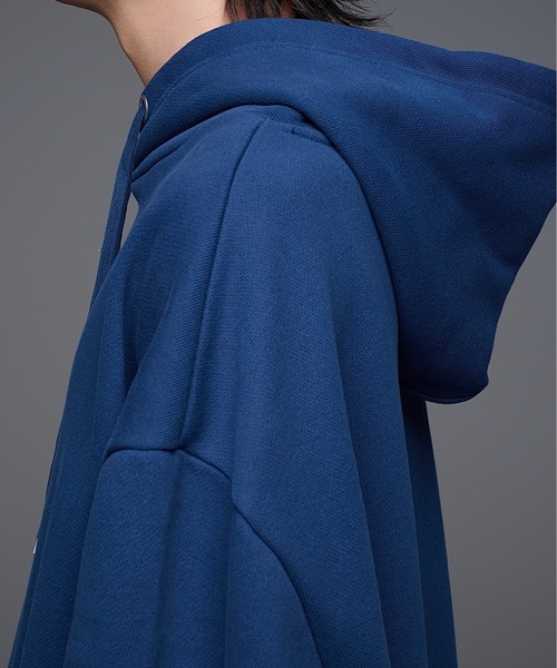 ADRER（アドラー）の「【extra quality】超heavy weight basic big parker / 超ヘビーウェイトベーシックビックパーカー（パーカー・メンズ・グレー/ダークブラウン/チャコールグレー/ホワイト/ブルー/ブラック/ダークグレー・MEDIUM/X-SMALL/X-LARGE/LARGE/SMALL）」の9枚目の写真