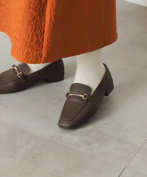 SENSE OF PLACE by URBAN RESEARCH(センスオブプレイスバイアーバンリサーチ)の「フェイクレザービットローファー(ローファー・レディース・ブラウン/ブラック/アイボリー・MEDIUM/LARGE/X-LARGE/SMALL)」の3枚目の写真