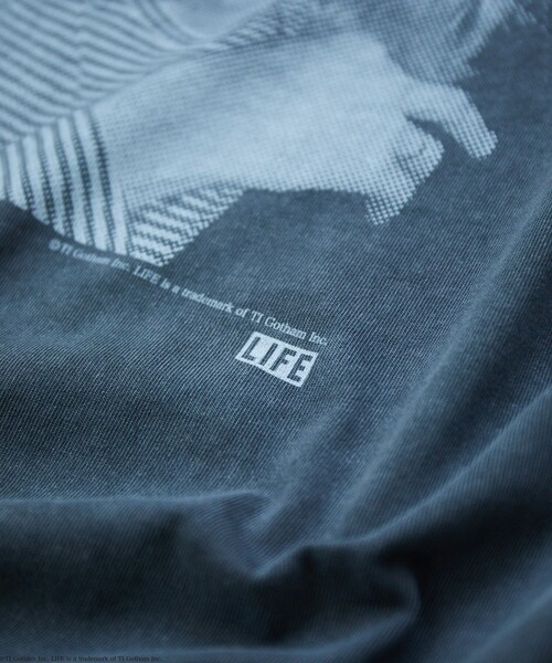 LIFE（ライフ）の「LIFE/ライフ 別注 Kurt Cobain コラボフォト L/S Tシャツ/ロングスリーブ（Tシャツ/カットソー・メンズ・チャコールグレー/オフホワイト・MEDIUM/LARGE）」の8枚目の写真