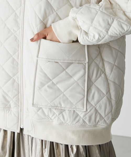 forksy.(フォルクシー)の「【forksy.】ダイヤキルティングパフィーミドルジャケット(ブルゾン・レディース・ブラック/カーキ/アイボリー・FREE)」の6枚目の写真