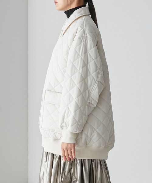 forksy.(フォルクシー)の「【forksy.】ダイヤキルティングパフィーミドルジャケット(ブルゾン・レディース・ブラック/カーキ/アイボリー・FREE)」の7枚目の写真