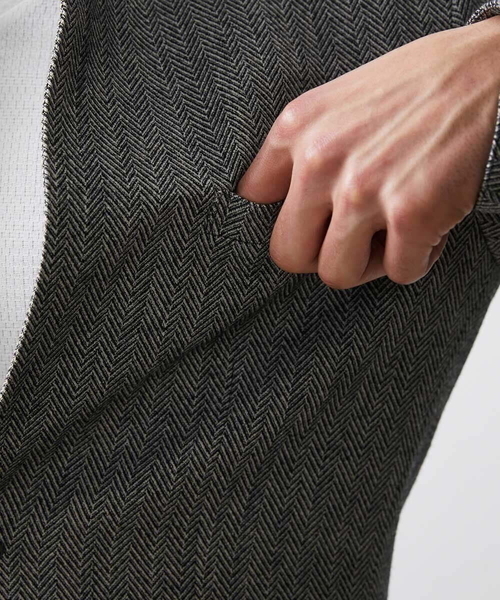 MICHEL KLEIN HOMME (ミッシェルクランオム)の「【2023年モデル】ランダムへリンボン柄コンバーチブルジャケット(テーラードジャケット・メンズ・ダークグレー・LARGE/MEDIUM/X-LARGE)」の9枚目の写真