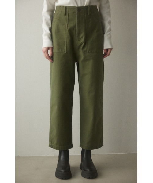 BLACK BY MOUSSY（ブラックバイマウジー）の「baker pants(ベイカーパンツ)（カーゴパンツ・レディース・カーキ/オフホワイト/ブラック・2/1）」の13枚目の写真