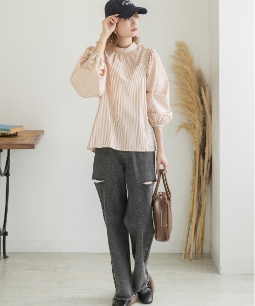 ad thie(アドティエ)の「ウィングショルダー バンドカラー ブラウス(シャツ/ブラウス・レディース・ブラウン/ブラック/オフホワイト/ネイビー×ホワイト/ホワイト×イエロー・FREE)」の11枚目の写真