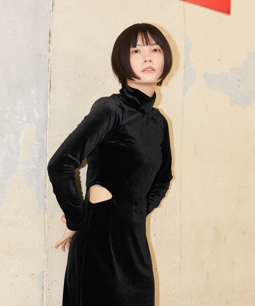 VeLV(ヴェルヴ)の「【ほげちゃんコラボ】SIDE SLIT VELOR ONEPIECE サイドスリットベロアワンピース(ワンピース・レディース・グレー/ブルー/ブラック・FREE)」の18枚目の写真