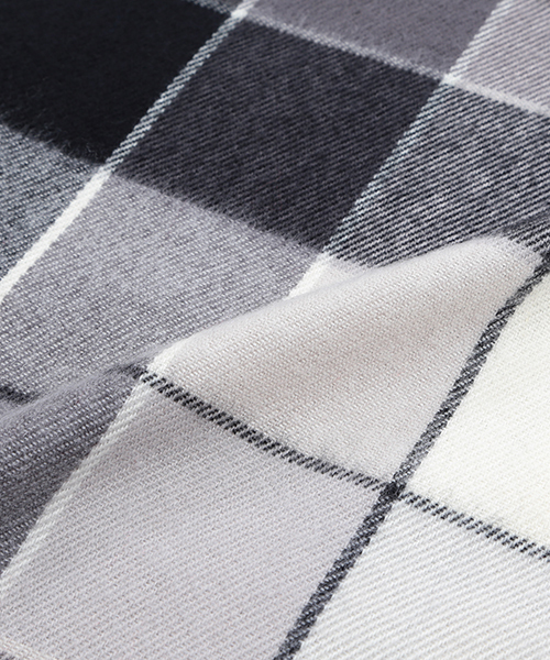 B:MING by BEAMS（ビーミングバイビームス）の「ビーミング by ビームス / タータンチェックストール 2015FW（ストール/ショール・レディース・ブラック/グリーン/ブルー/レッド・ONE SIZE）」の12枚目の写真