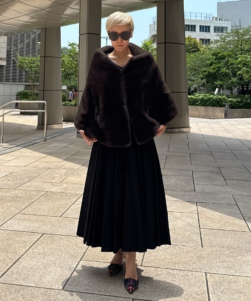 JENNE（ジェンヌ）の「リッチボリュームファーケープ（その他アウター