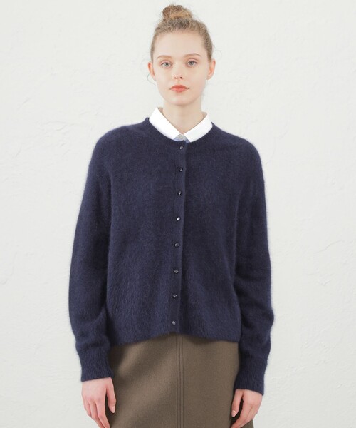 MACKINTOSH PHILOSOPHY(マッキントッシュ フィロソフィー)の「ヘアリークルーネックカーディガン(カーディガン/ボレロ・レディース・パープル系その他4/イエロー/ベージュ/ダークネイビー・38)」の2枚目の写真