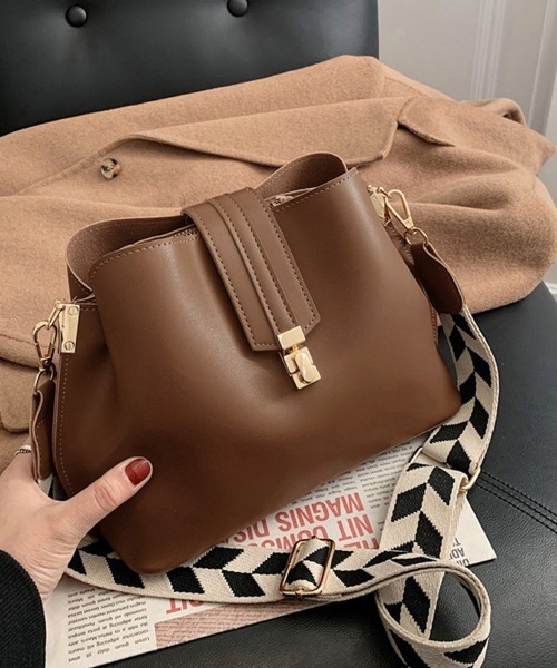 Miniministore(ミニミニストア)の「ショルダーバッグ 斜めがけ バケツバッグ(ショルダーバッグ・レディース・ブラック/ダークブラウン/ブラウン/ホワイト・フリー)」の16枚目の写真