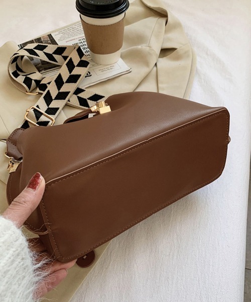 Miniministore(ミニミニストア)の「ショルダーバッグ 斜めがけ バケツバッグ(ショルダーバッグ・レディース・ブラック/ダークブラウン/ブラウン/ホワイト・フリー)」の13枚目の写真