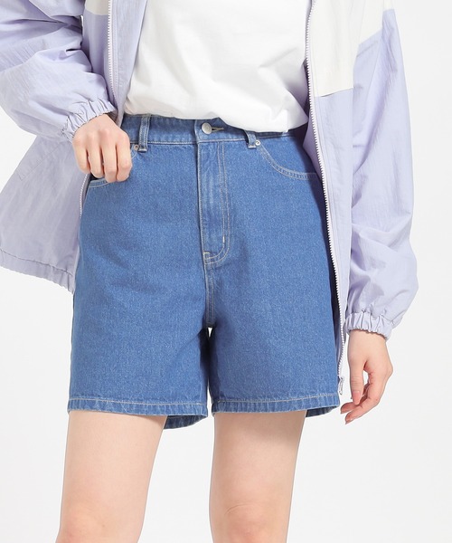 Honeys（ハニーズ）の「デニムショートパンツ（デニムパンツ・レディース・ホワイト/ブラック/インディゴブルー/ブルー/ライトブルー/ブルー系その他/グレー・SS/M/S/LL/L）」の4枚目の写真