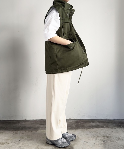 COMMON WARE（コモンウェアー）の「COMMONWARE:TCツイルスタンドカラーM65 ミリタリーベスト（ベスト・レディース・カーキ/ブラック/オフホワイト・XL/L/M）」の18枚目の写真