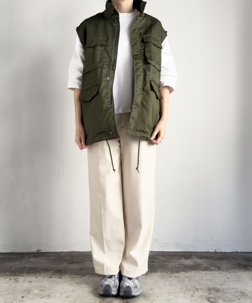 COMMON WARE（コモンウェアー）の「COMMONWARE:TCツイルスタンドカラーM65 ミリタリーベスト（ベスト・レディース・カーキ/ブラック/オフホワイト・XL/L/M）」の20枚目の写真