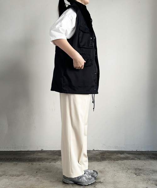 COMMON WARE（コモンウェアー）の「COMMONWARE:TCツイルスタンドカラーM65 ミリタリーベスト（ベスト・レディース・カーキ/ブラック/オフホワイト・XL/L/M）」の13枚目の写真