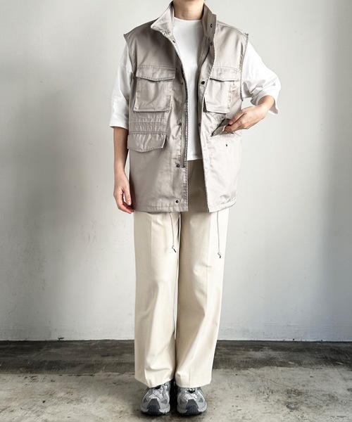 COMMON WARE（コモンウェアー）の「COMMONWARE:TCツイルスタンドカラーM65 ミリタリーベスト（ベスト・レディース・カーキ/ブラック/オフホワイト・XL/L/M）」の6枚目の写真