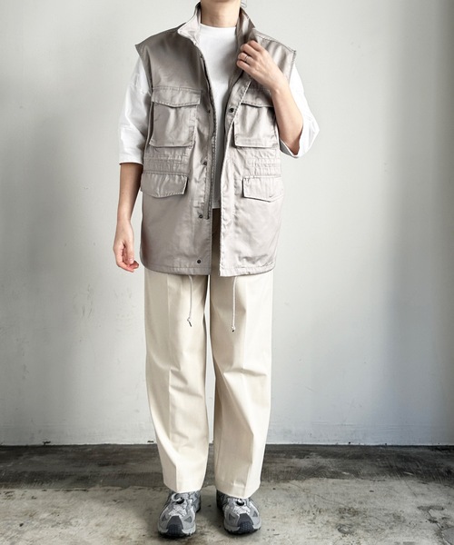 COMMON WARE（コモンウェアー）の「COMMONWARE:TCツイルスタンドカラーM65 ミリタリーベスト（ベスト・レディース・カーキ/ブラック/オフホワイト・XL/L/M）」の8枚目の写真